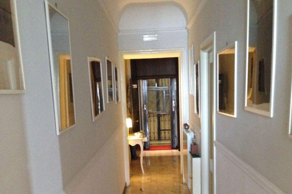La Dimora Dei Baroni Bed & Breakfast Naples Exterior photo